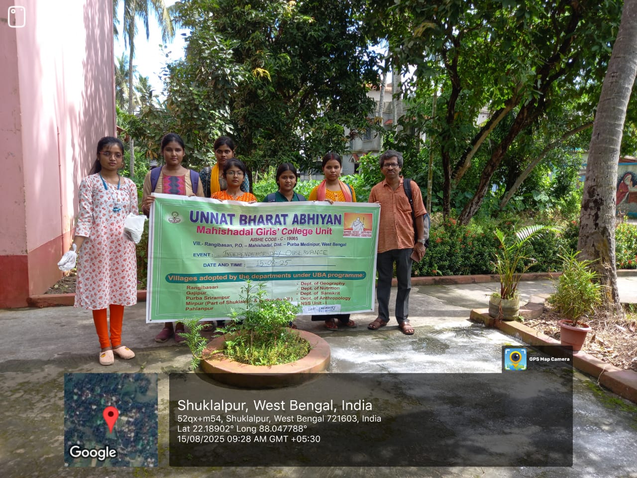 Students, faculty and volunteers of the UBA unit with the Unnat Bharat Abhiyan banner at Shuklalpur